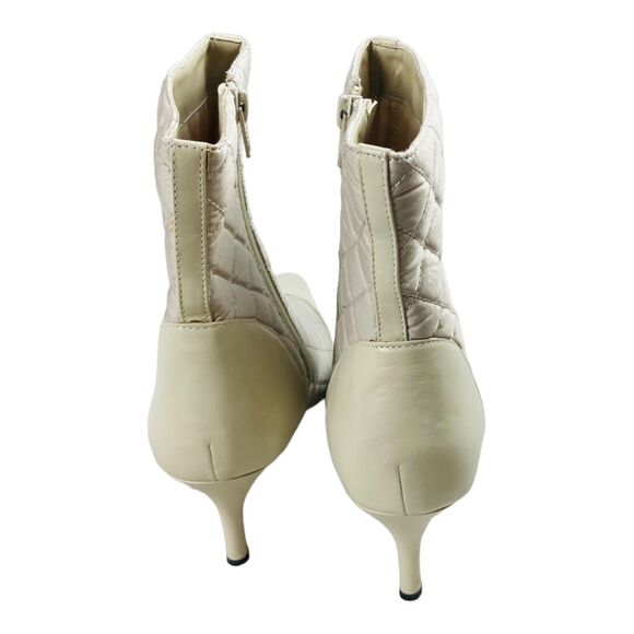 Womens Pointed Toe White Heeled Quilted Zip Ankle Boots Size 8B - Picture 7 of 10